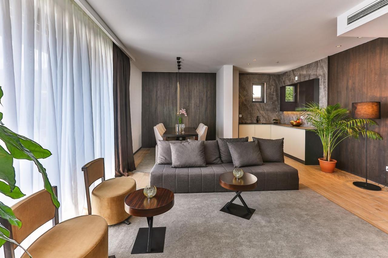 Green Stone Apartments Hotel ラファイロヴィチ エクステリア 写真